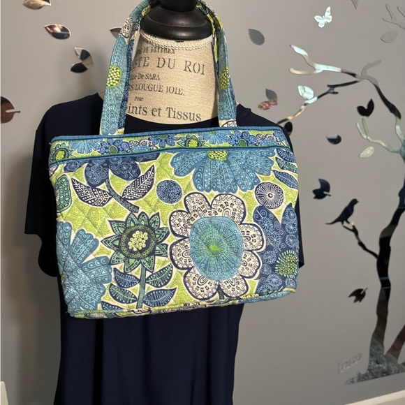 Vera Bradley Quilted Handbag – Blue & Green Floral Pattern - Picture 2 of 7